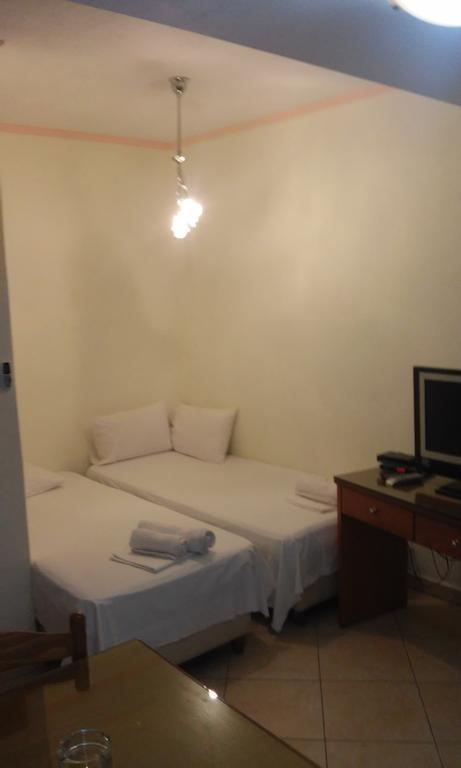 Balkan House Potos Cameră foto